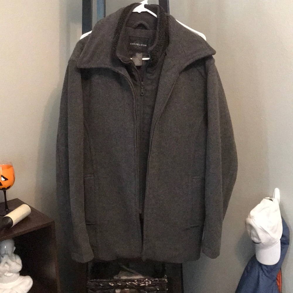 Covington Men’s pea coat, like new!